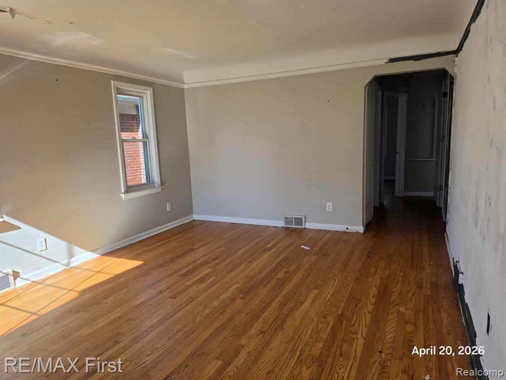 24544 Phlox Avenue Property Photo 4