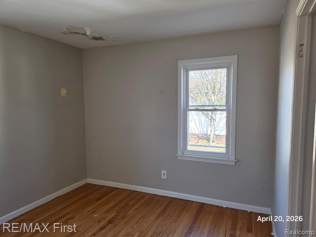 24544 Phlox Avenue Property Photo 14