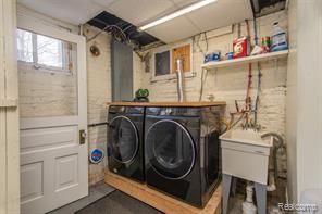 22 Edison Street Property Photo 43