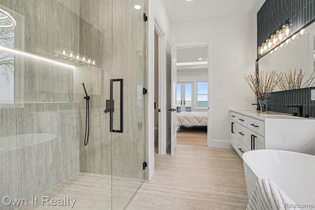 2020 Edgewater Street Property Photo 22