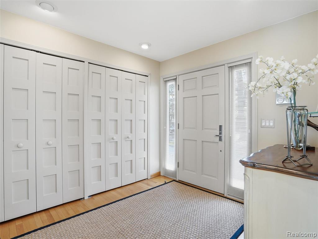 4965 Grover Drive Property Photo 4