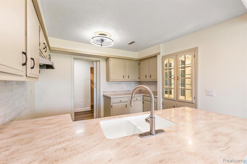 1680 Cliffs Landing Property Photo 14
