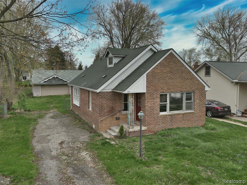 104 Leroy Avenue