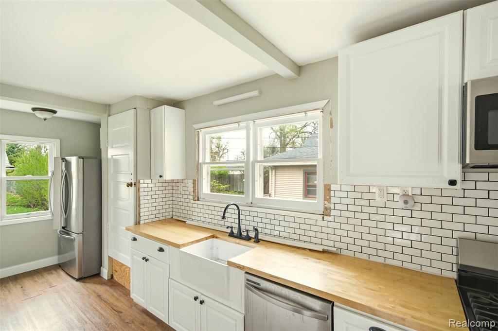 104 Leroy Avenue Property Photo 8