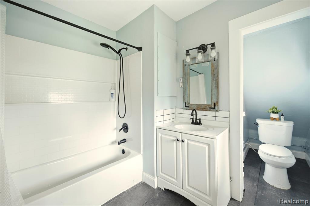 104 Leroy Avenue Property Photo 14