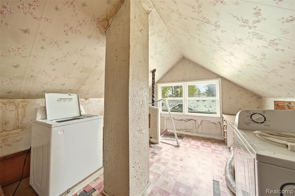 104 Leroy Avenue Property Photo 24