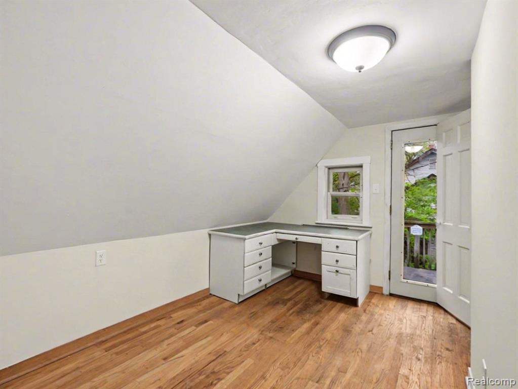 120 Depot Street Property Photo 11