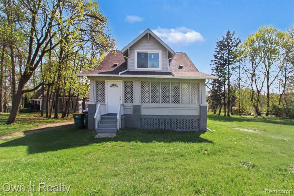 6023 Wayne Road Property Photo 1