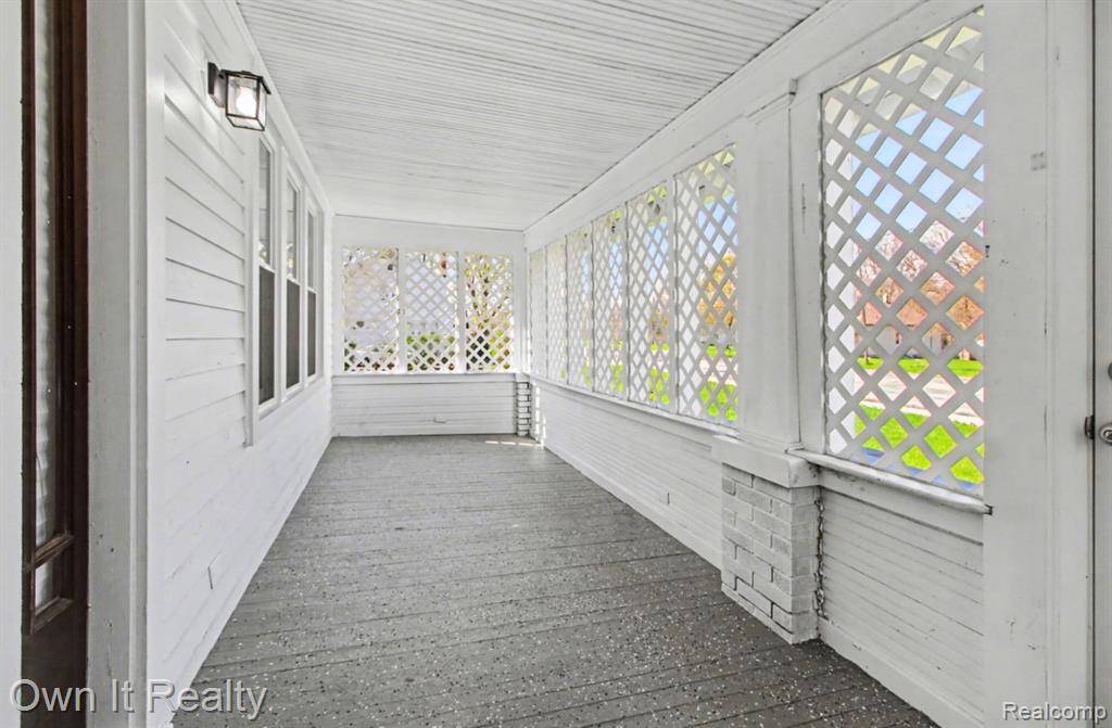 6023 Wayne Road Property Photo 4