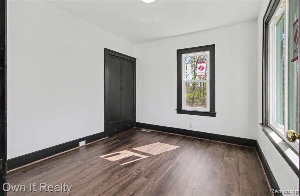 6023 Wayne Road Property Photo 10