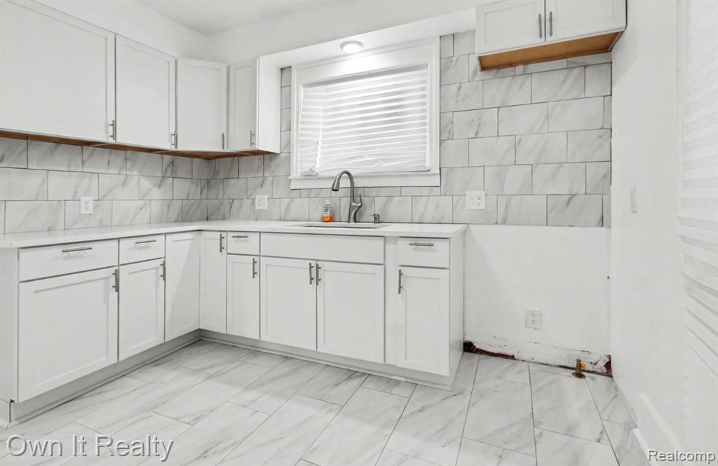 6023 Wayne Road Property Photo 14