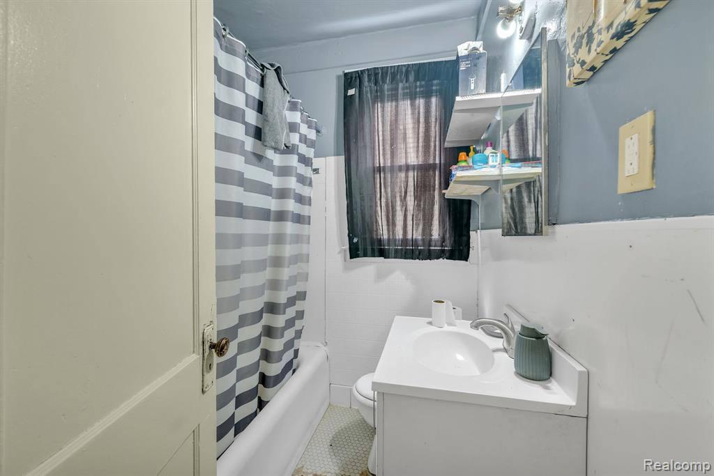 6732 Clifton Street Property Photo 13
