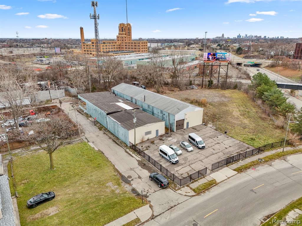 15331 Idaho Avenue Property Photo 3