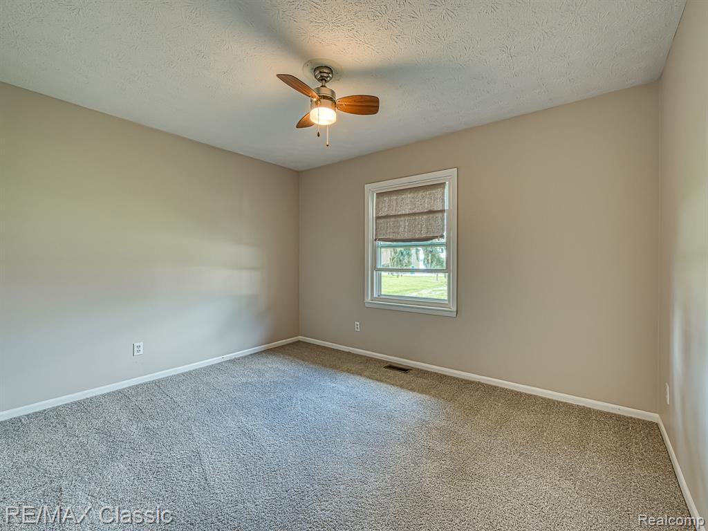 428 E Shore Drive Property Photo 25