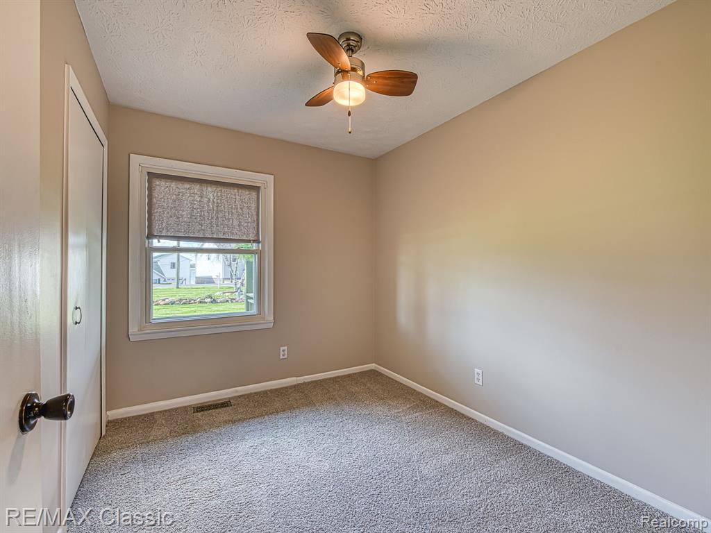 428 E Shore Drive Property Photo 27