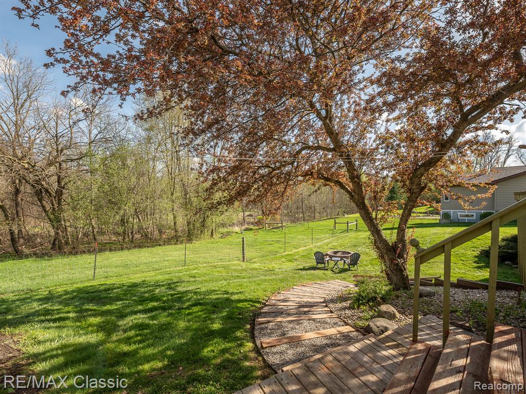 428 E Shore Drive Property Photo 40