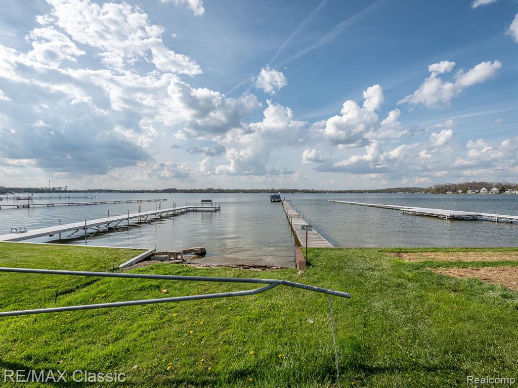 428 E Shore Drive Property Photo 45