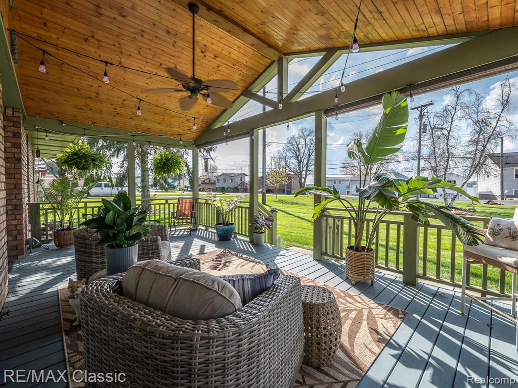 428 E Shore Drive Property Photo 59