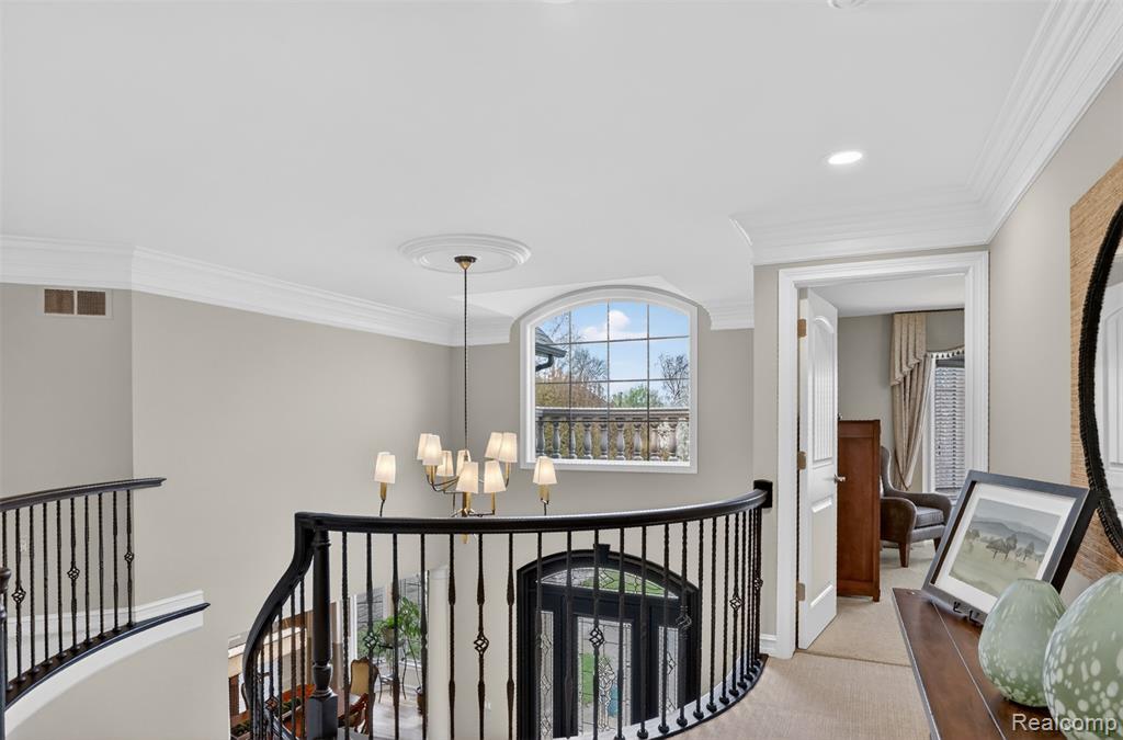 1867 Lincolnshire Drive Property Photo 28