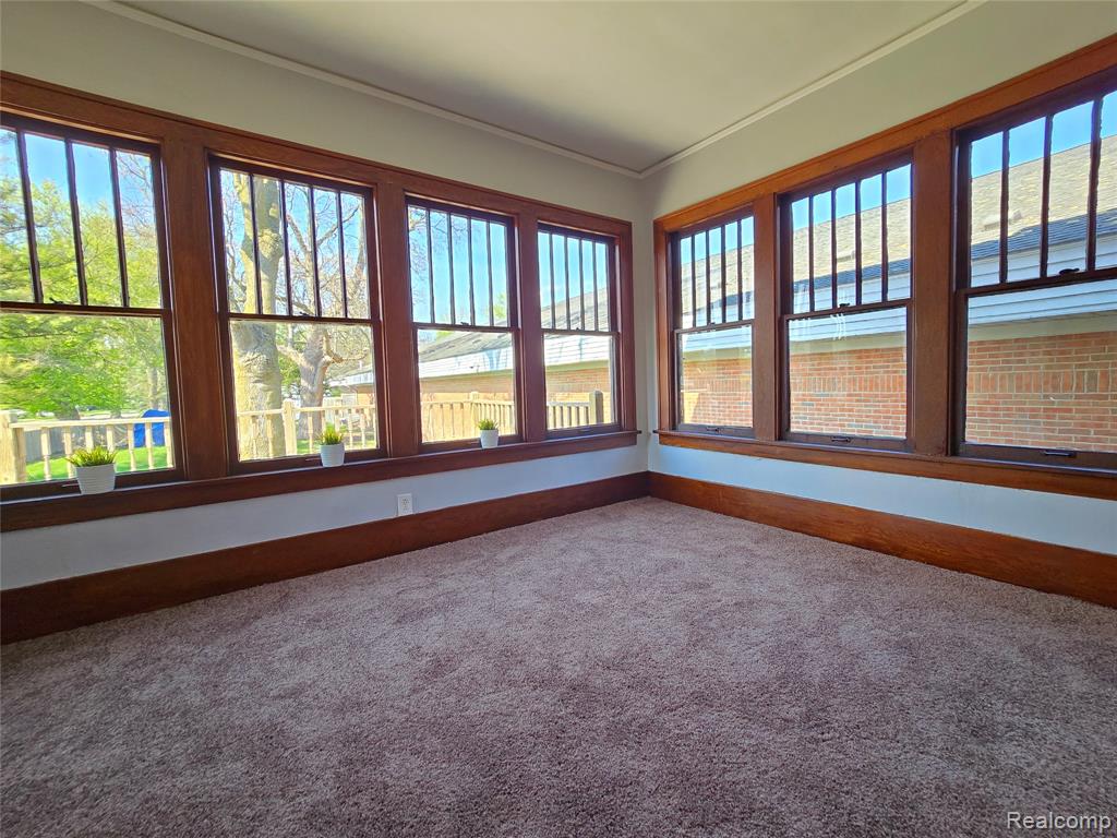 26850 W 7 Mile Road Property Photo 5