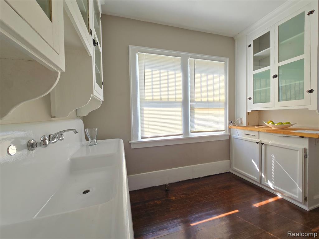 26850 W 7 Mile Road Property Photo 25