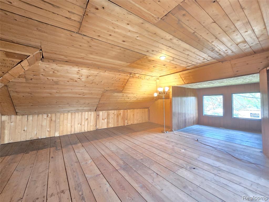 26850 W 7 Mile Road Property Photo 50