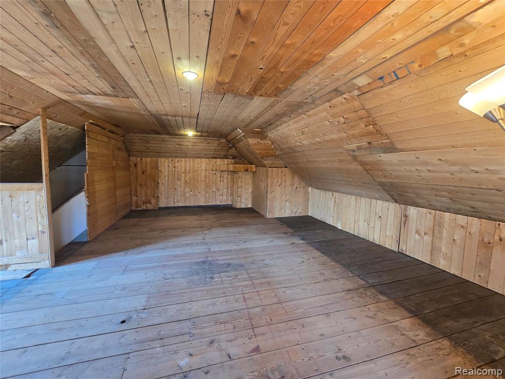 26850 W 7 Mile Road Property Photo 51