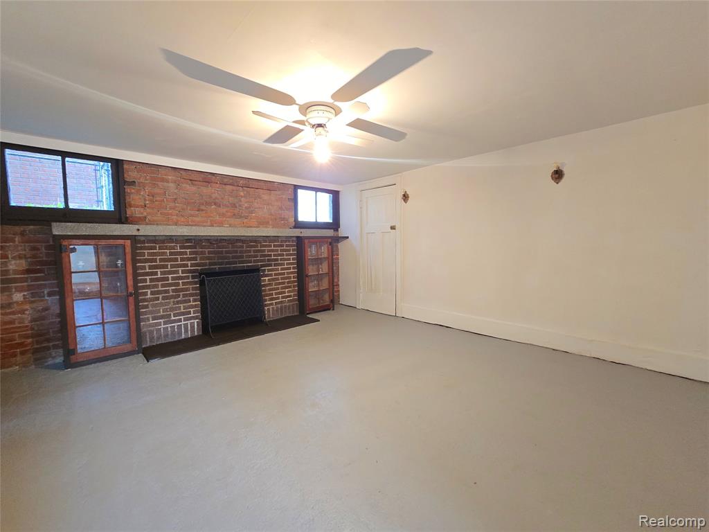 26850 W 7 Mile Road Property Photo 56