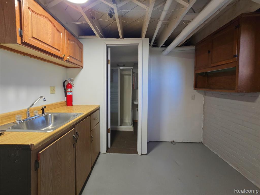 26850 W 7 Mile Road Property Photo 57