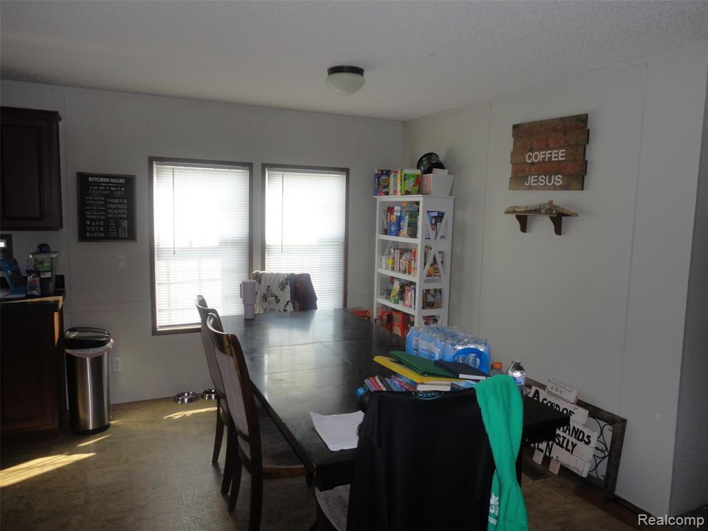955 Cameron Circle Property Photo 6