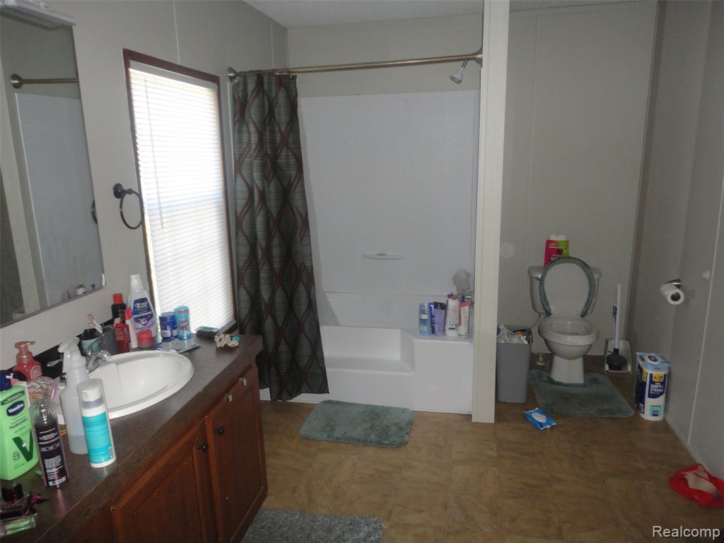 955 Cameron Circle Property Photo 9
