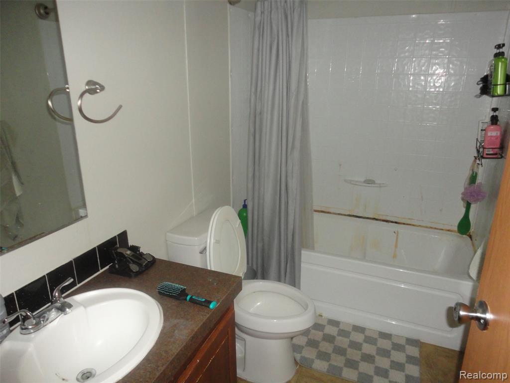 955 Cameron Circle Property Photo 13