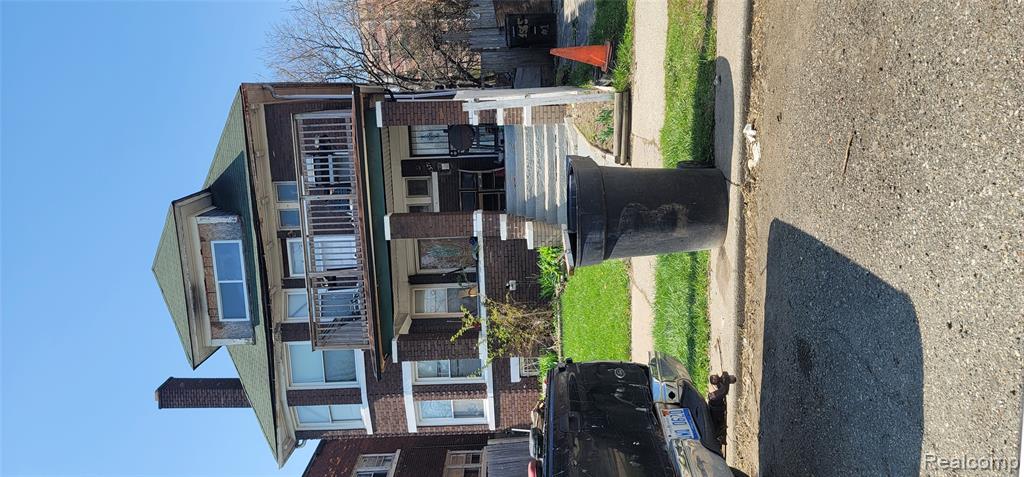 1569 W Grand Boulevard Property Photo 1
