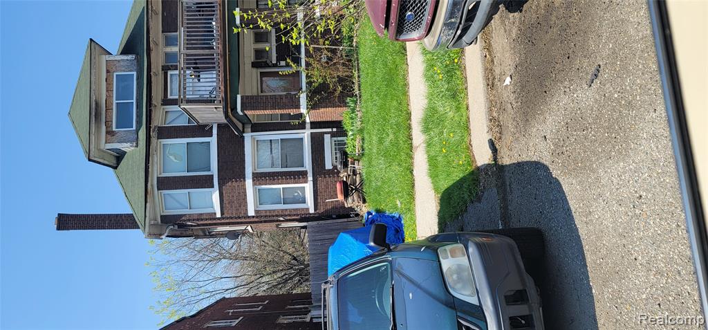 1569 W Grand Boulevard Property Photo 2