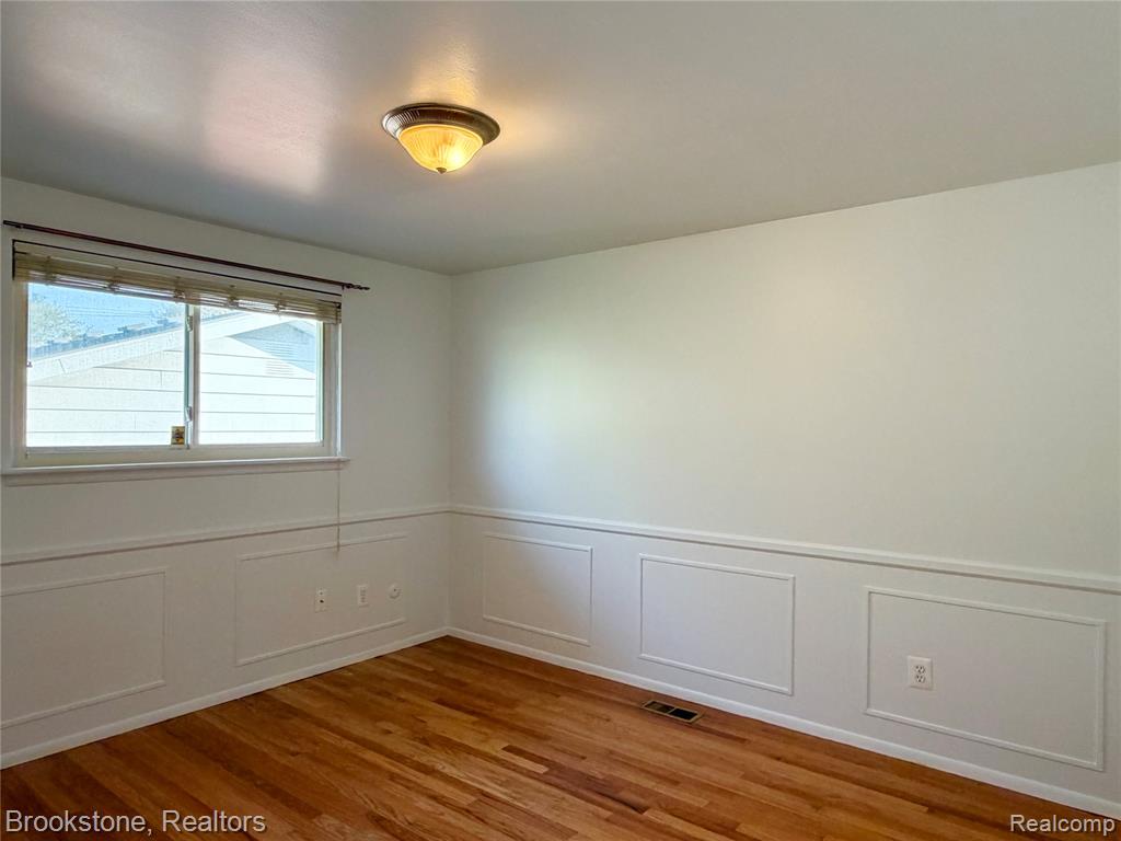 8912 Ardel Drive Property Photo 10