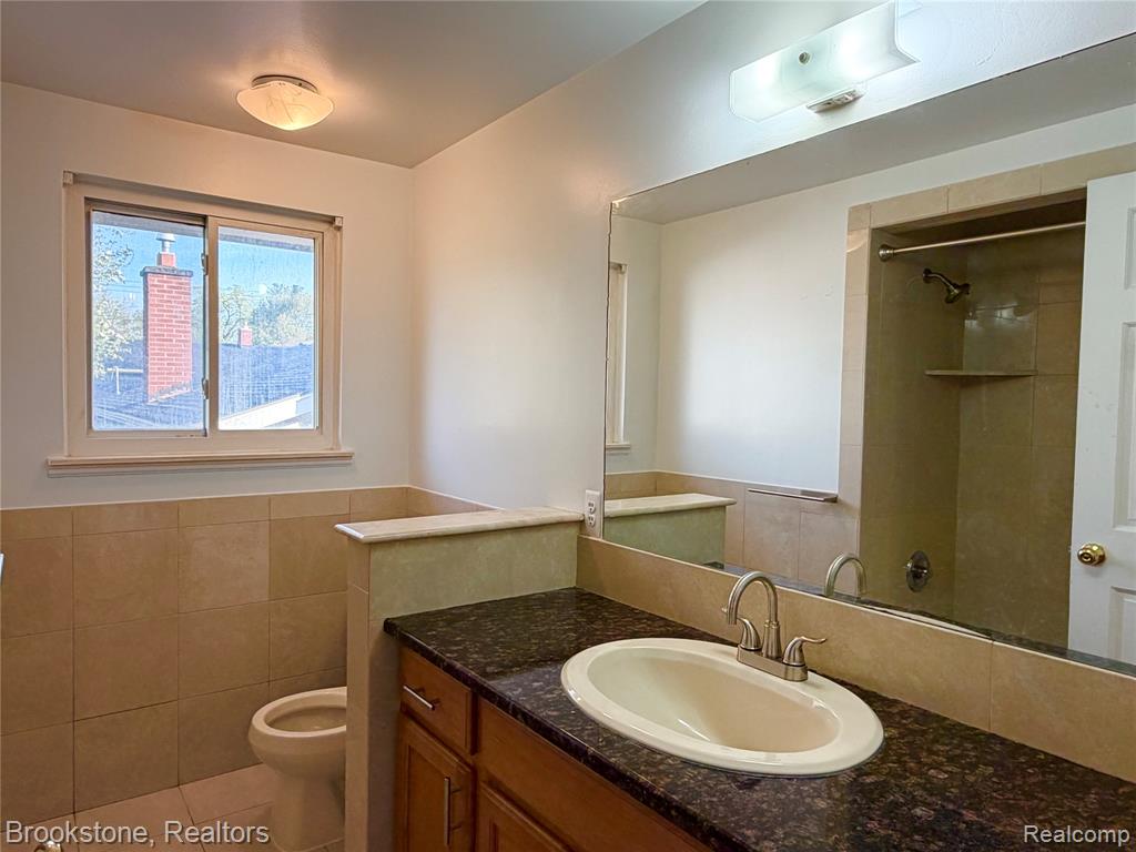 8912 Ardel Drive Property Photo 18