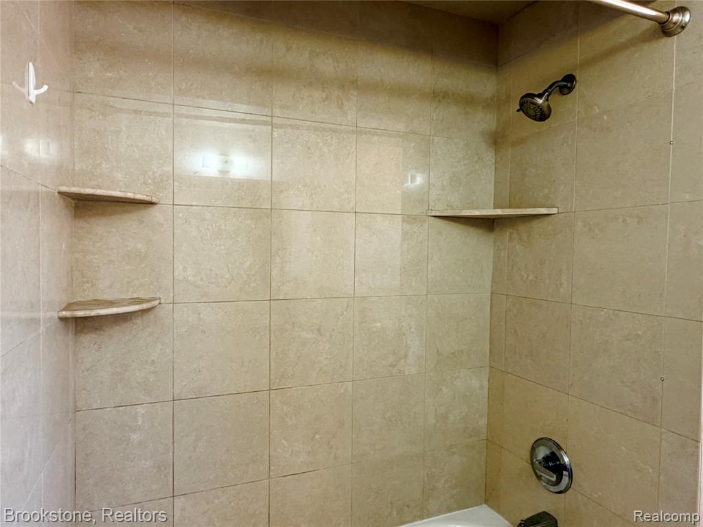 8912 Ardel Drive Property Photo 19
