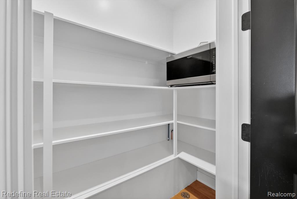 722 E Parent Avenue Property Photo 11