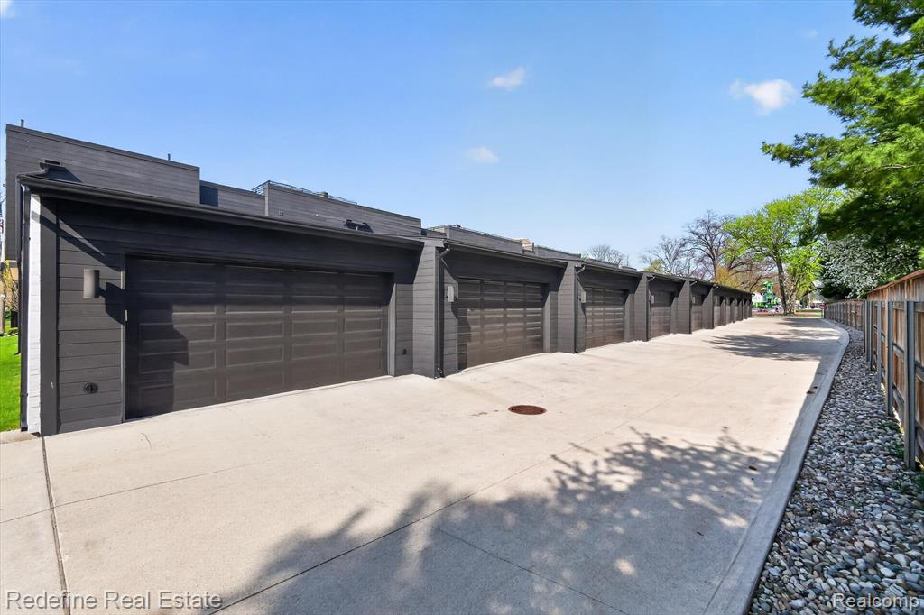 722 E Parent Avenue Property Photo 35