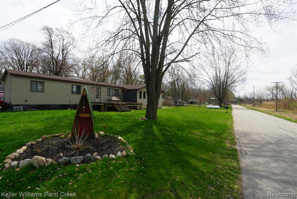 8565 Chapin Road Property Photo 2