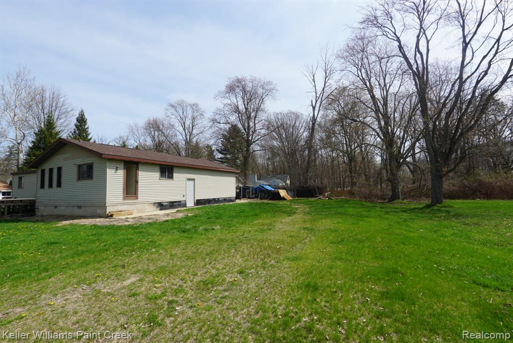 8565 Chapin Road Property Photo 12