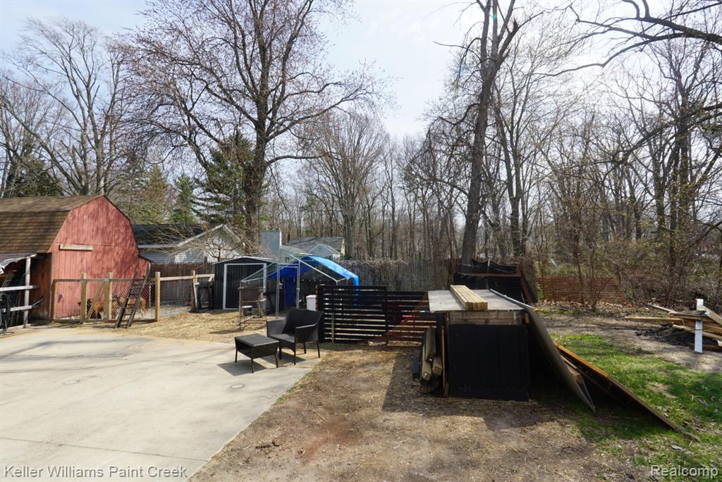 8565 Chapin Road Property Photo 13
