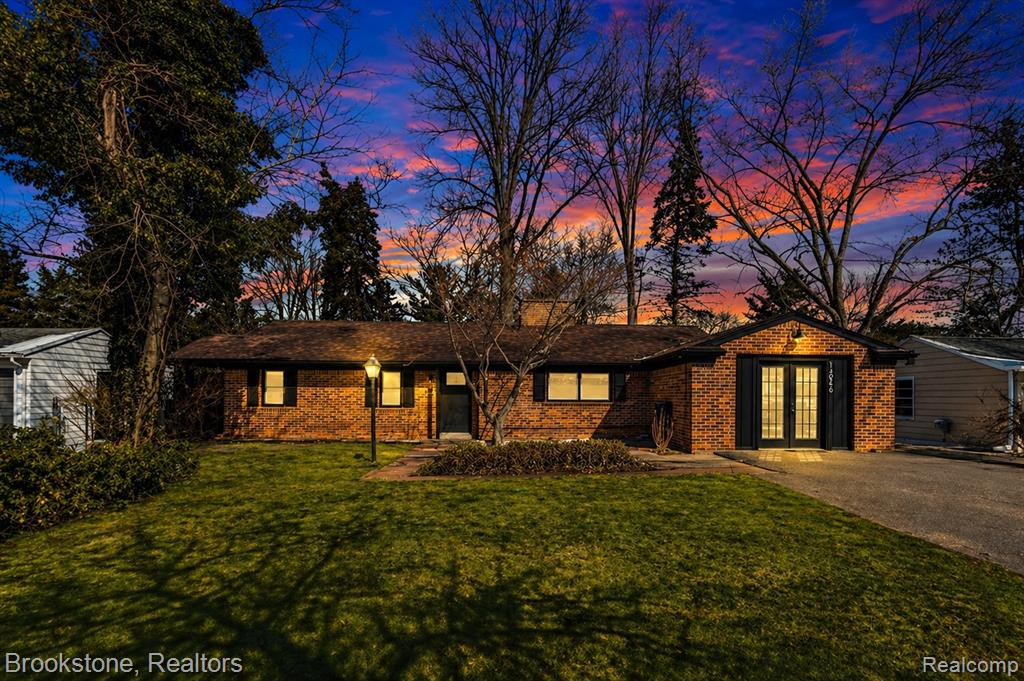 16046 W 13 Mile Road