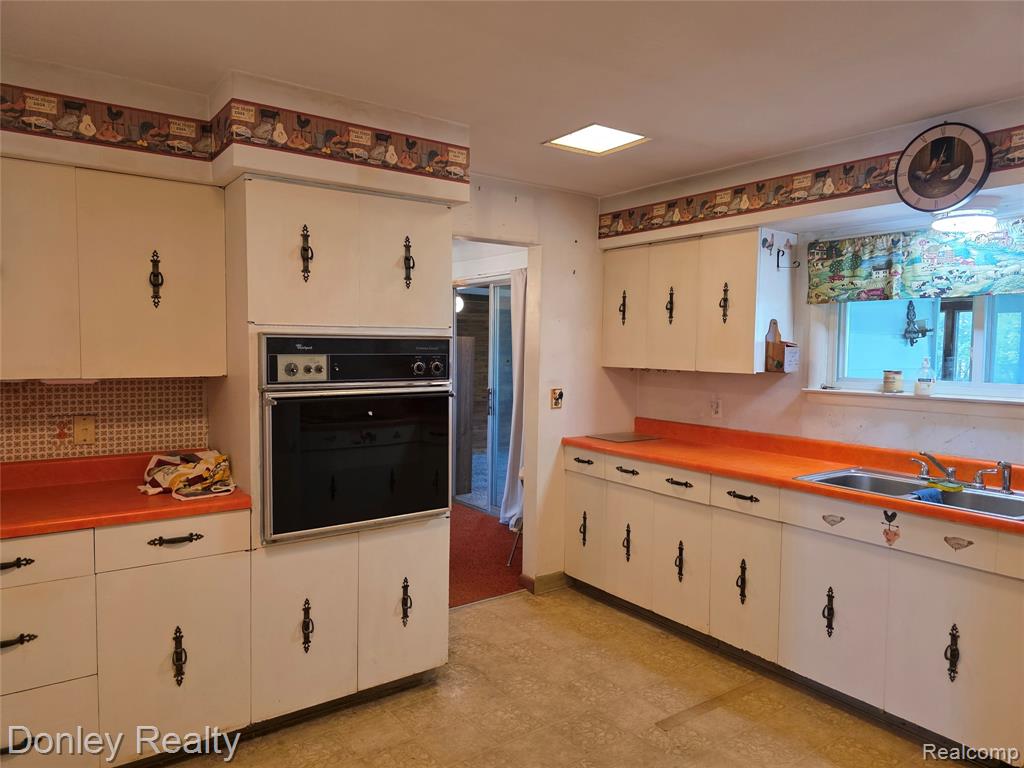 2100 W Sanilac Road Property Photo 3