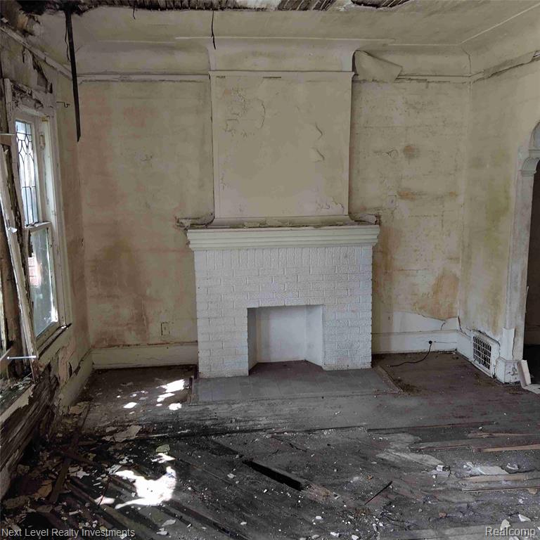 3000 Tyler Street Property Photo 3