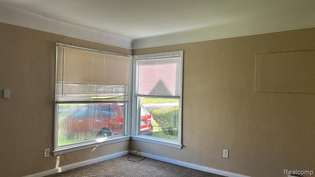 18631 Margareta Street Property Photo 2