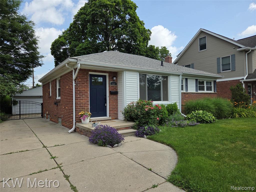 122 Jeffrey Avenue Property Photo 1