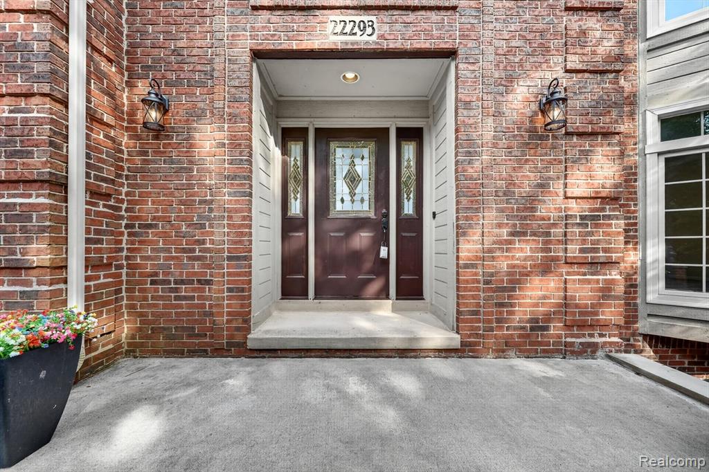 22293 Brockshire Street Property Photo 3
