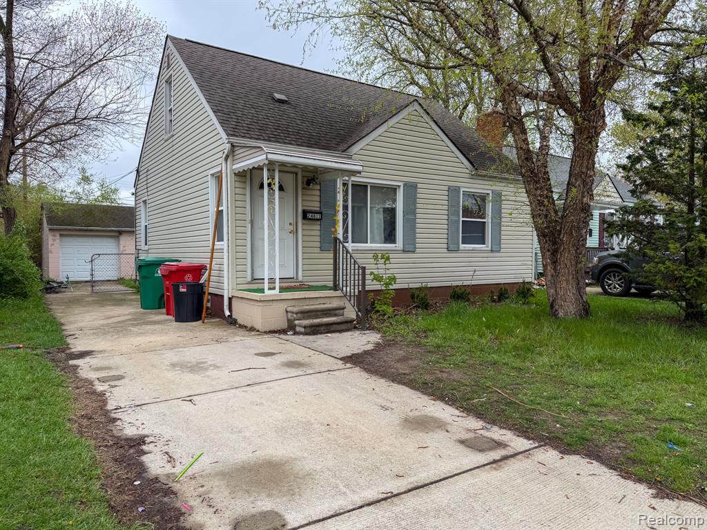 24811 Valley Avenue Property Photo 2