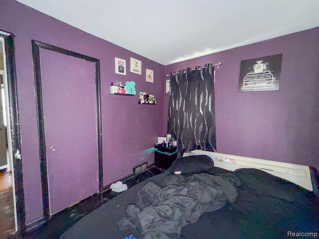 24811 Valley Avenue Property Photo 12